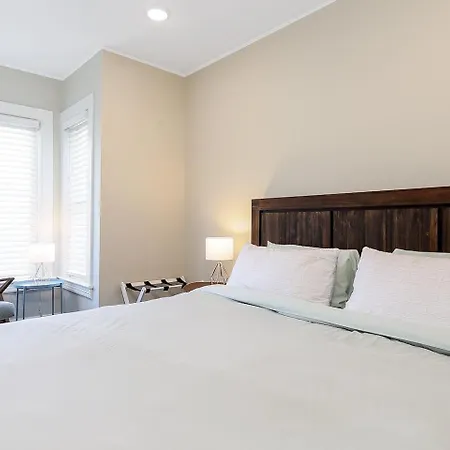 Villa Modern Duplex Downtown Ac Walkable